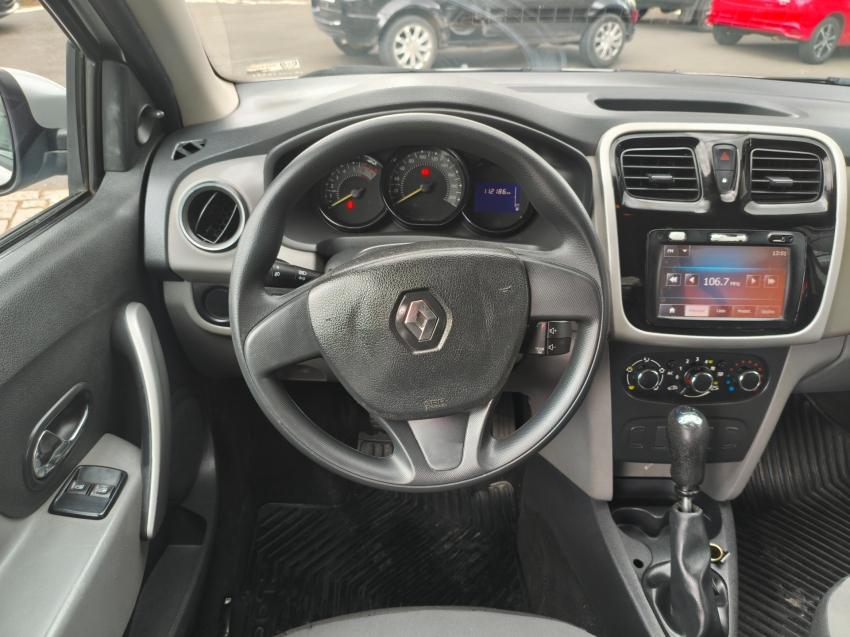 RENAULT Logan - Foto