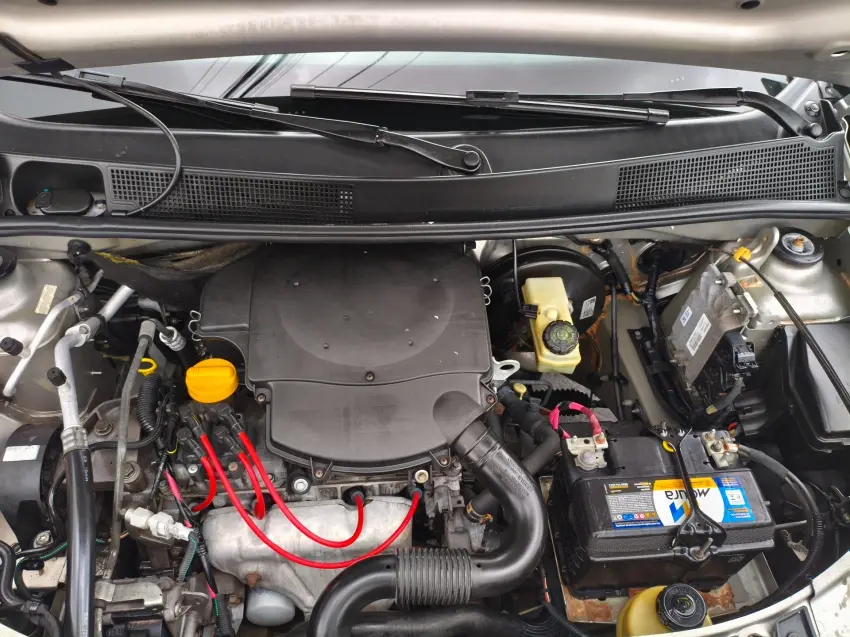 RENAULT Logan - Foto