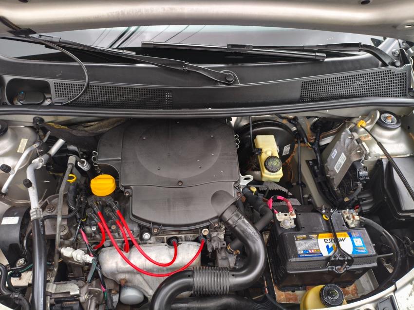 RENAULT Logan - Foto