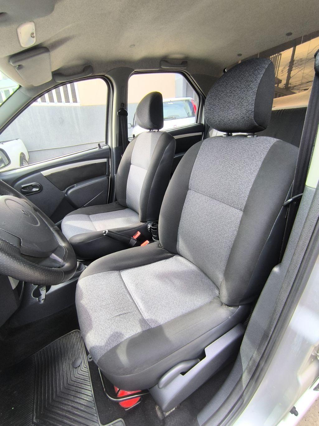 RENAULT Logan - Foto