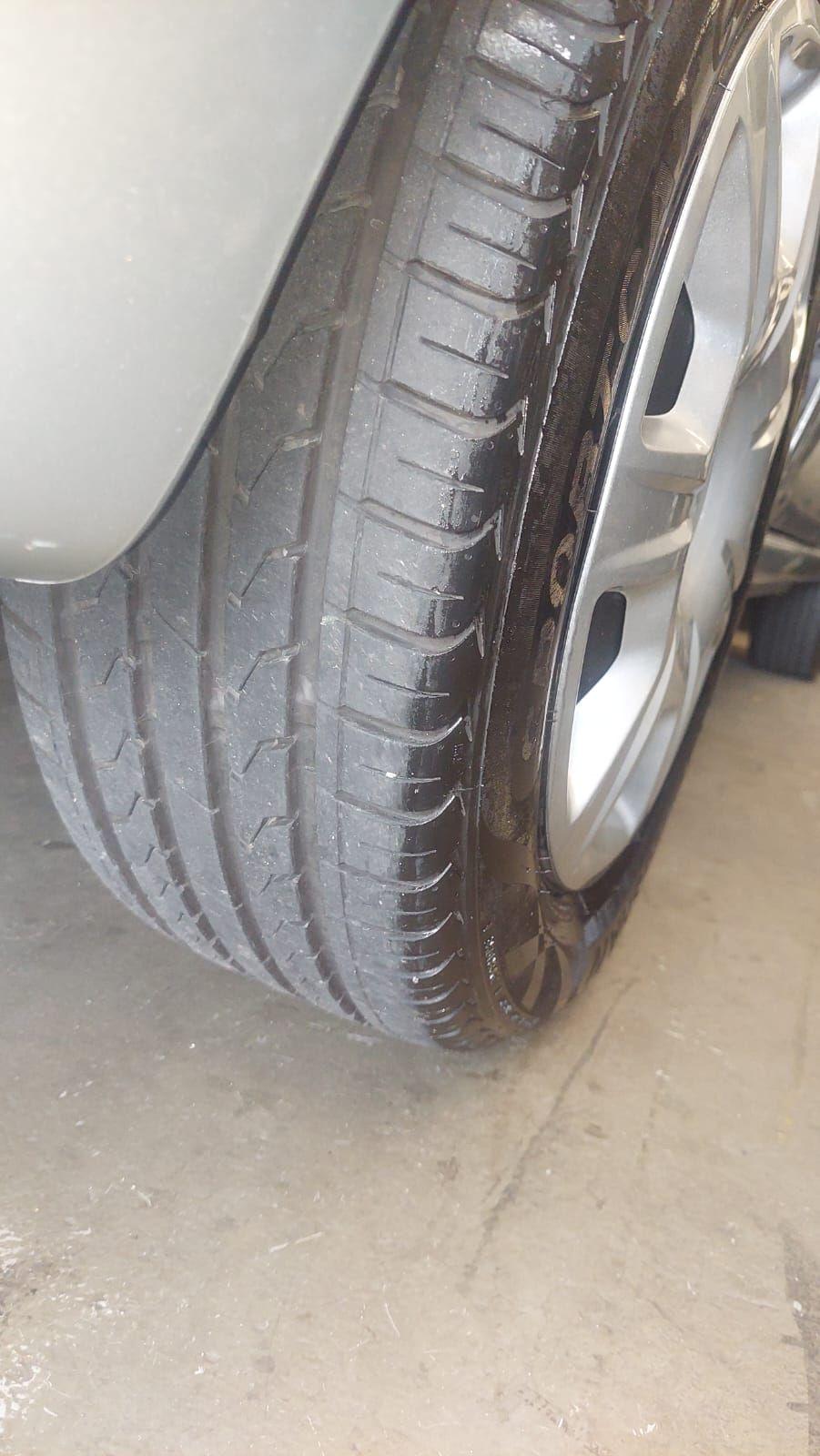 RENAULT Logan - Foto