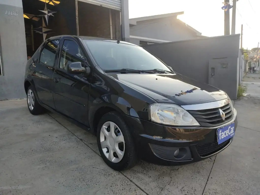 RENAULT Logan - Foto