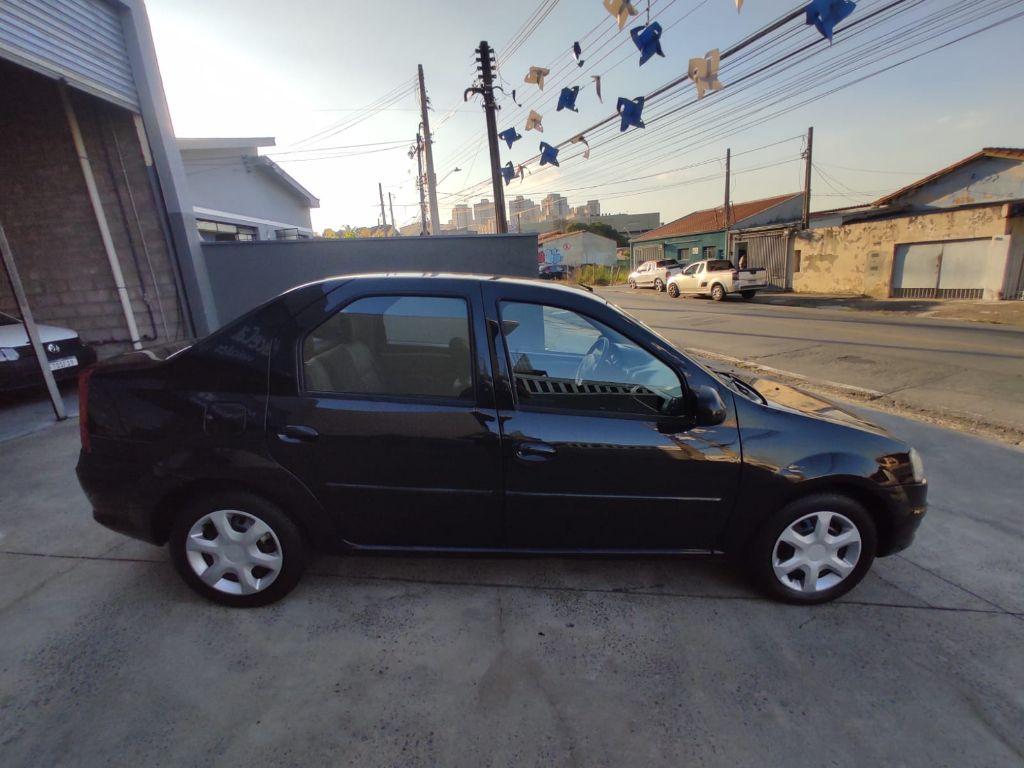 RENAULT Logan - Foto