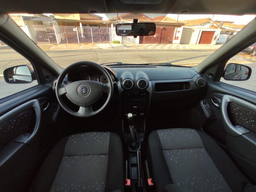 RENAULT Logan - Foto