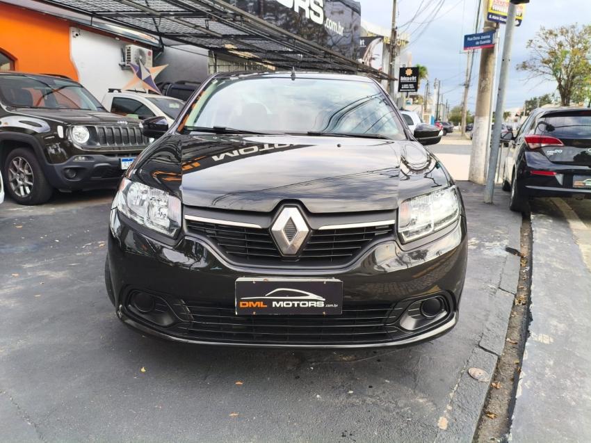 RENAULT Logan - Foto