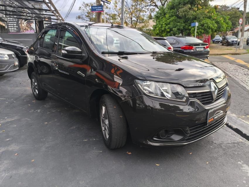 RENAULT Logan - Foto