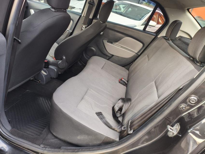 RENAULT Logan - Foto