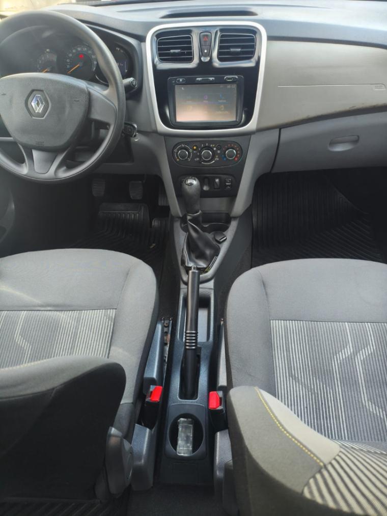 RENAULT Logan - Foto