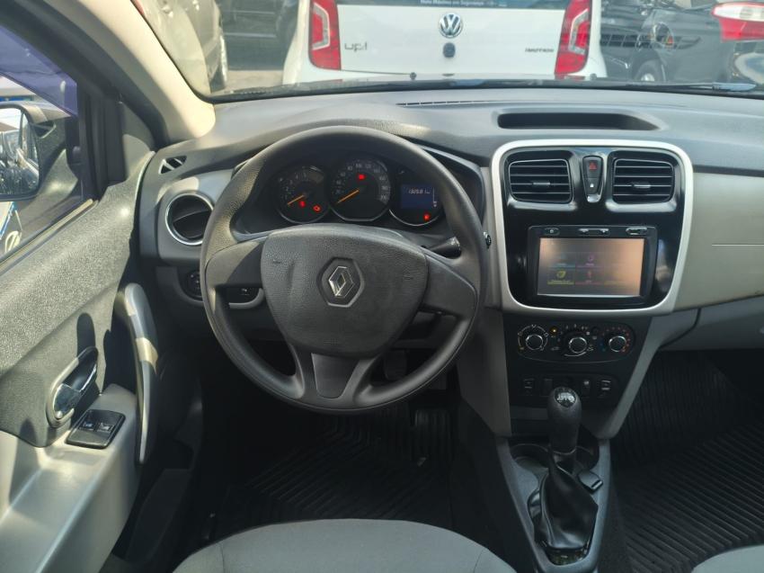 RENAULT Logan - Foto