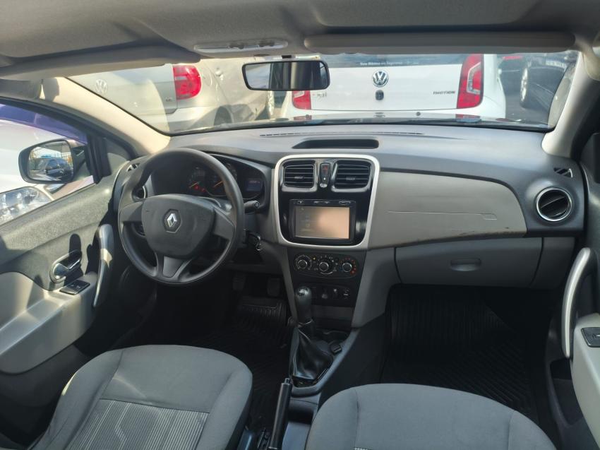 RENAULT Logan - Foto