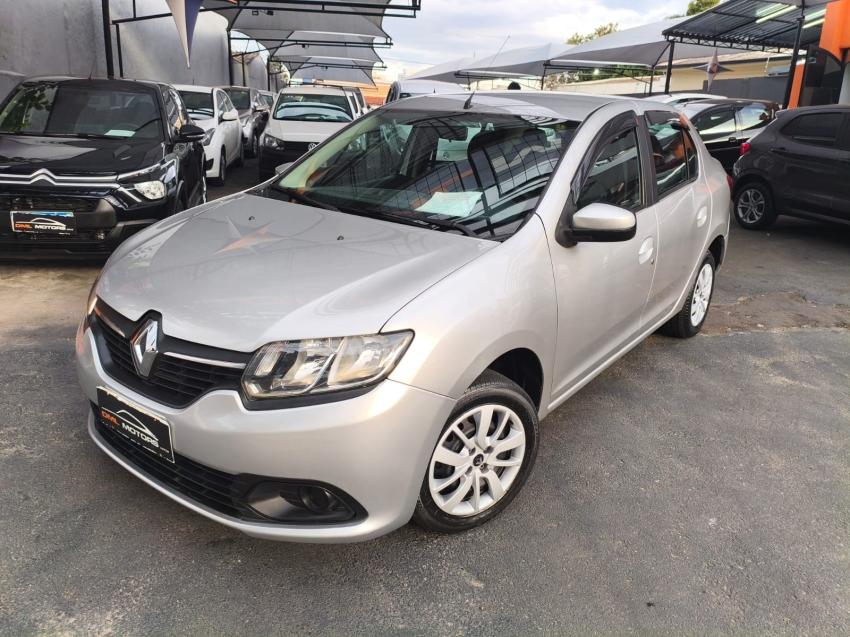 RENAULT Logan - Foto