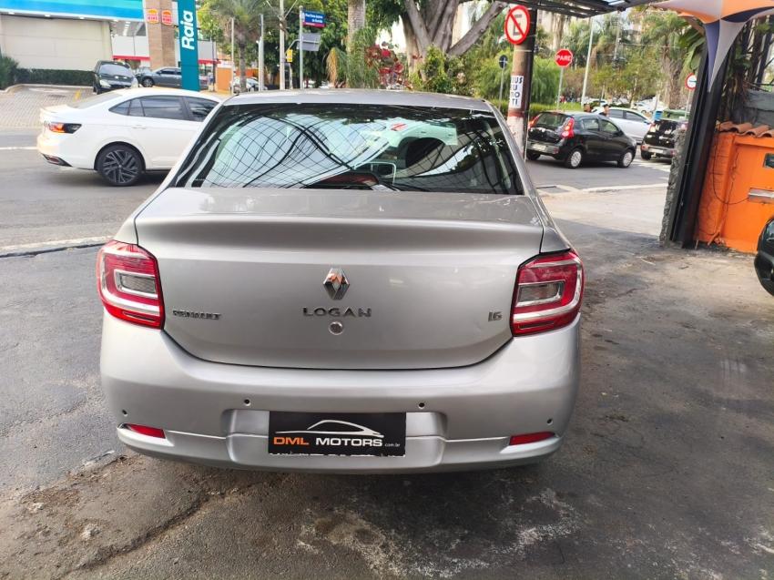 RENAULT Logan - Foto