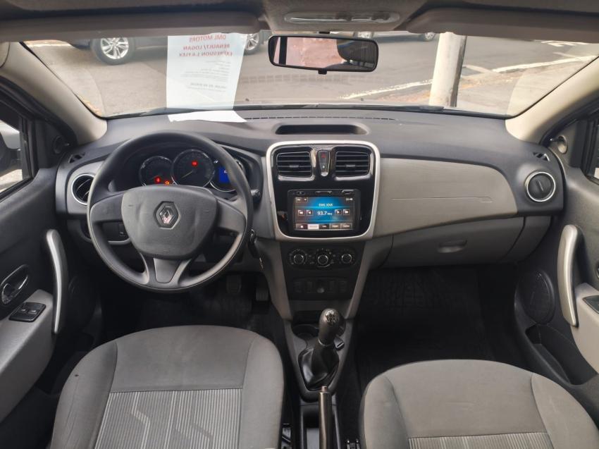 RENAULT Logan - Foto