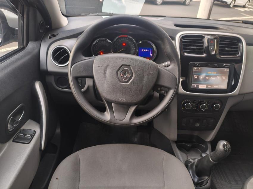 RENAULT Logan - Foto