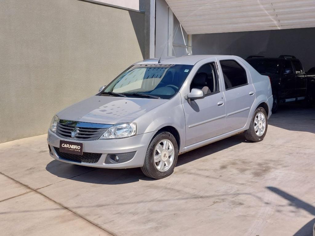 RENAULT Logan