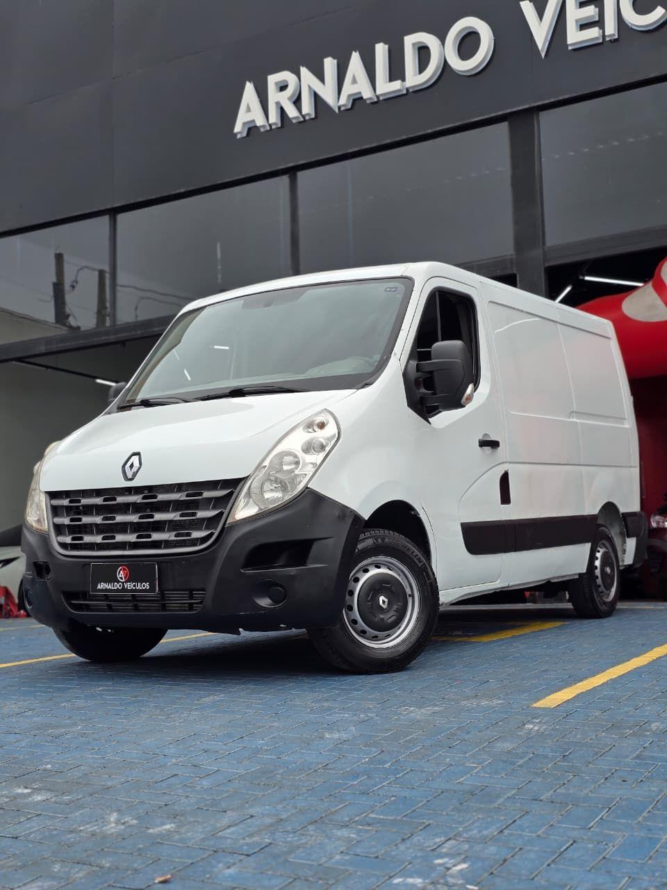 RENAULT Master