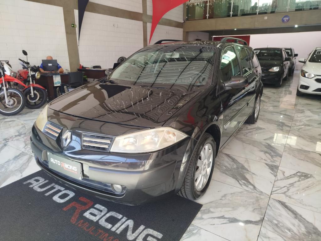 RENAULT Megane Grand Tour - Foto