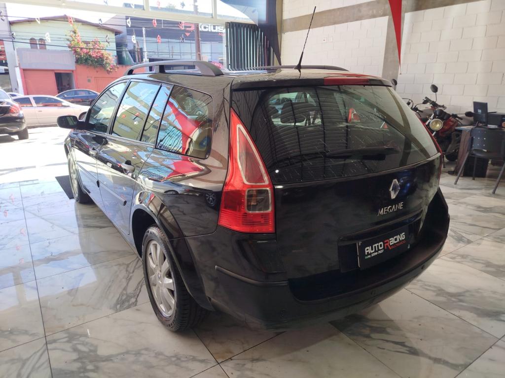 RENAULT Megane Grand Tour - Foto