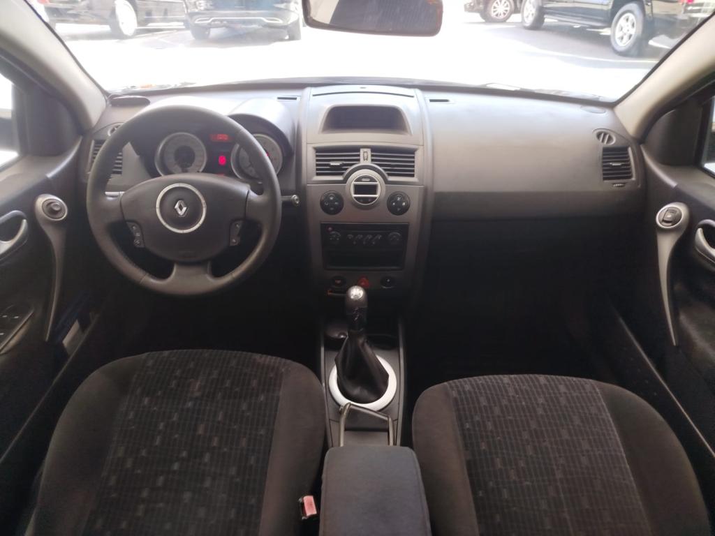 RENAULT Megane Grand Tour - Foto