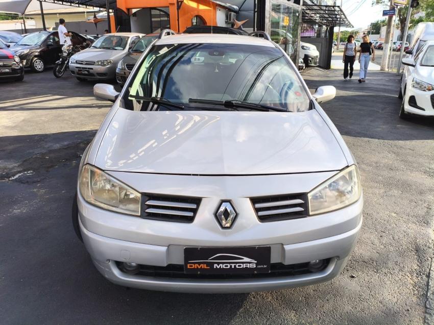 RENAULT Megane Grand Tour - Foto