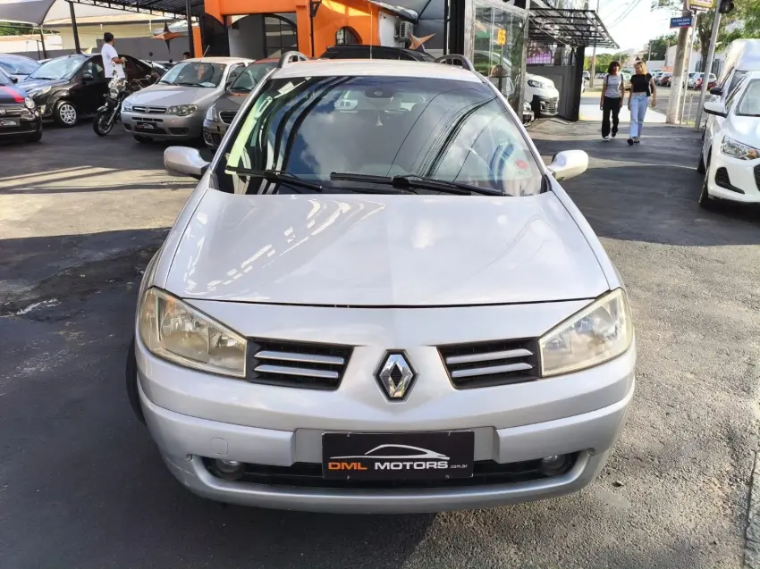RENAULT Megane Grand Tour - Foto