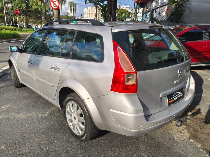 RENAULT Megane Grand Tour - Foto