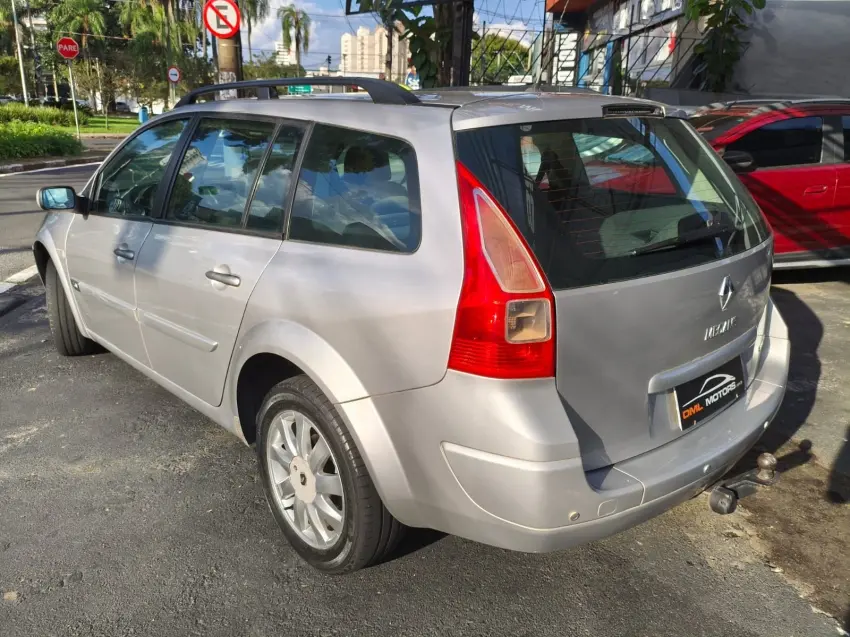 RENAULT Megane Grand Tour - Foto