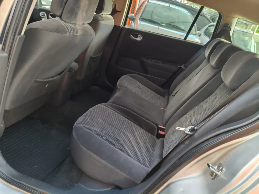 RENAULT Megane Grand Tour - Foto