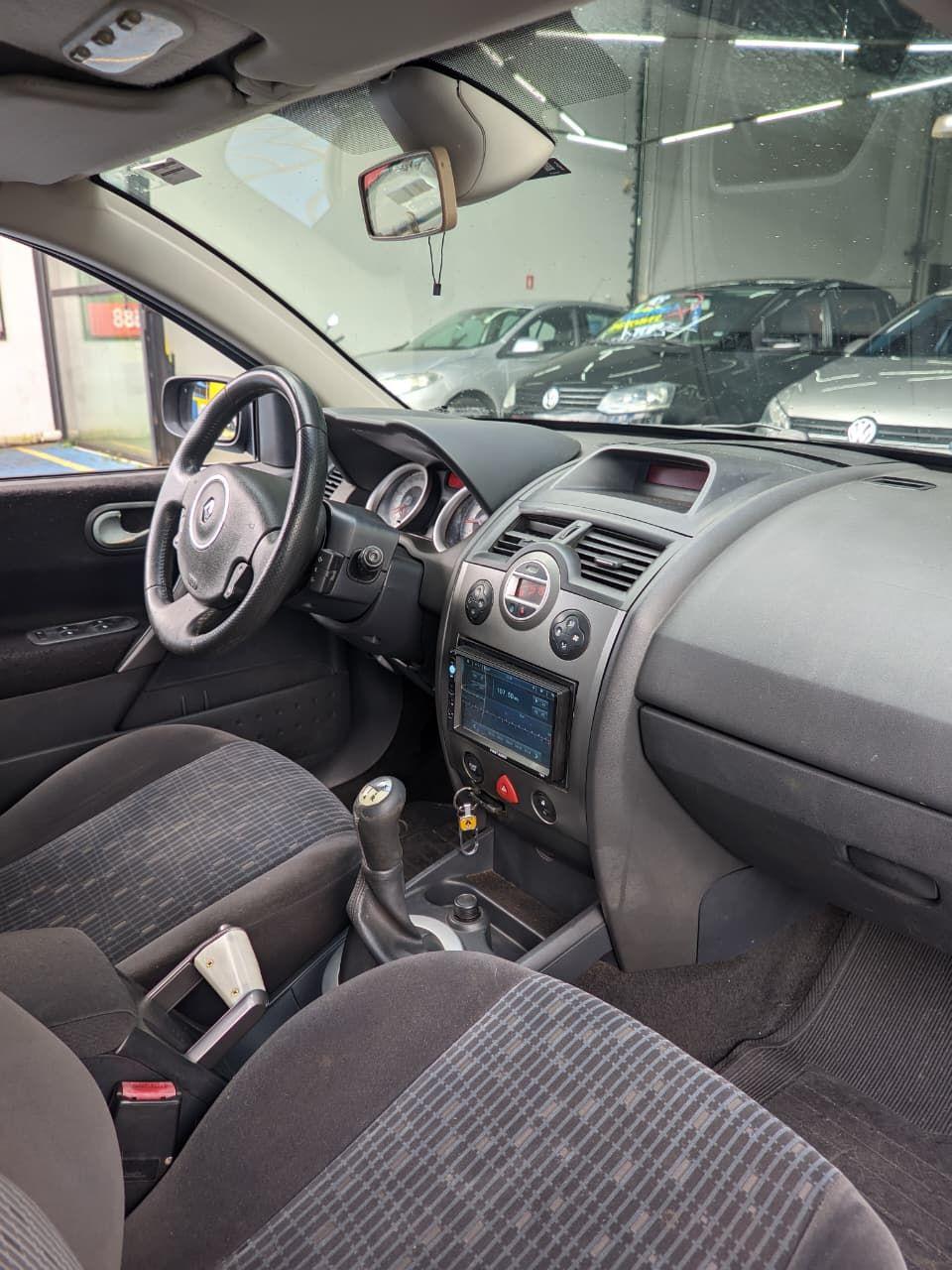 RENAULT Megane Grand Tour - Foto