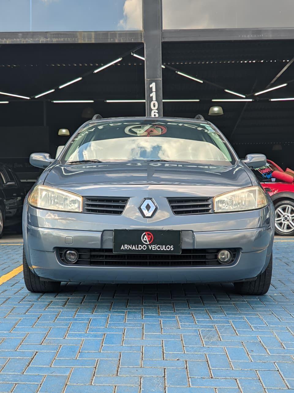 RENAULT Megane Grand Tour - Foto