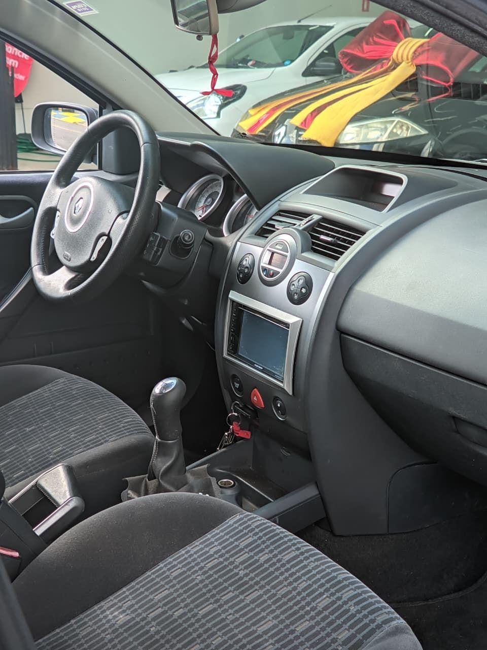 RENAULT Megane Grand Tour - Foto