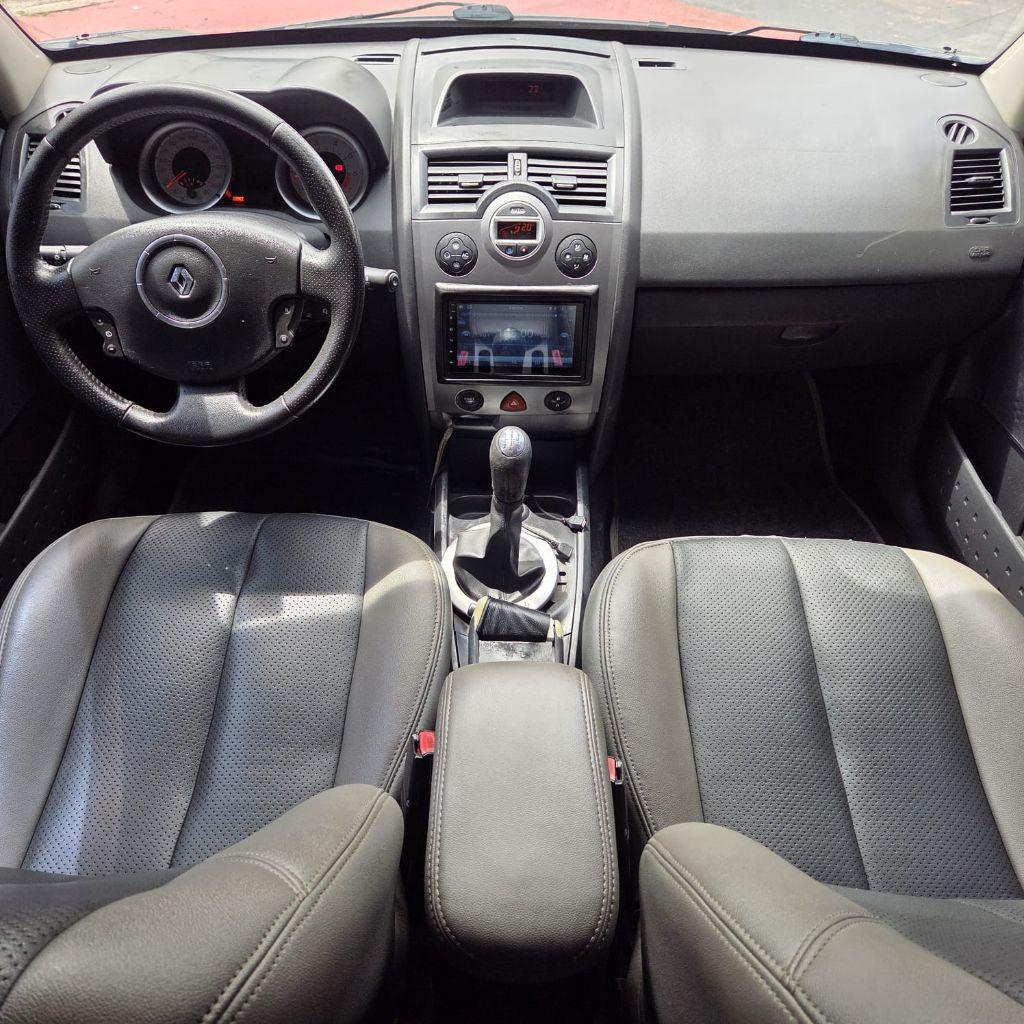 RENAULT Megane Grand Tour - Foto