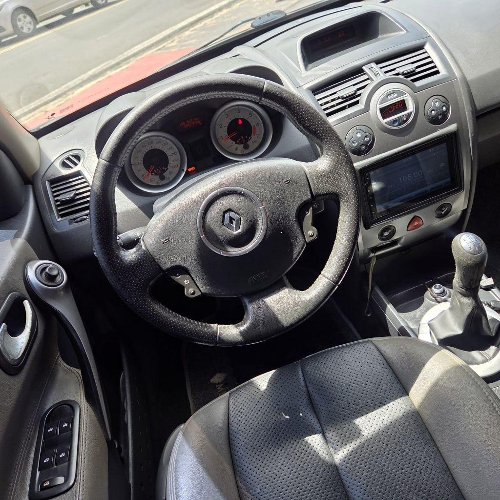 RENAULT Megane Grand Tour - Foto