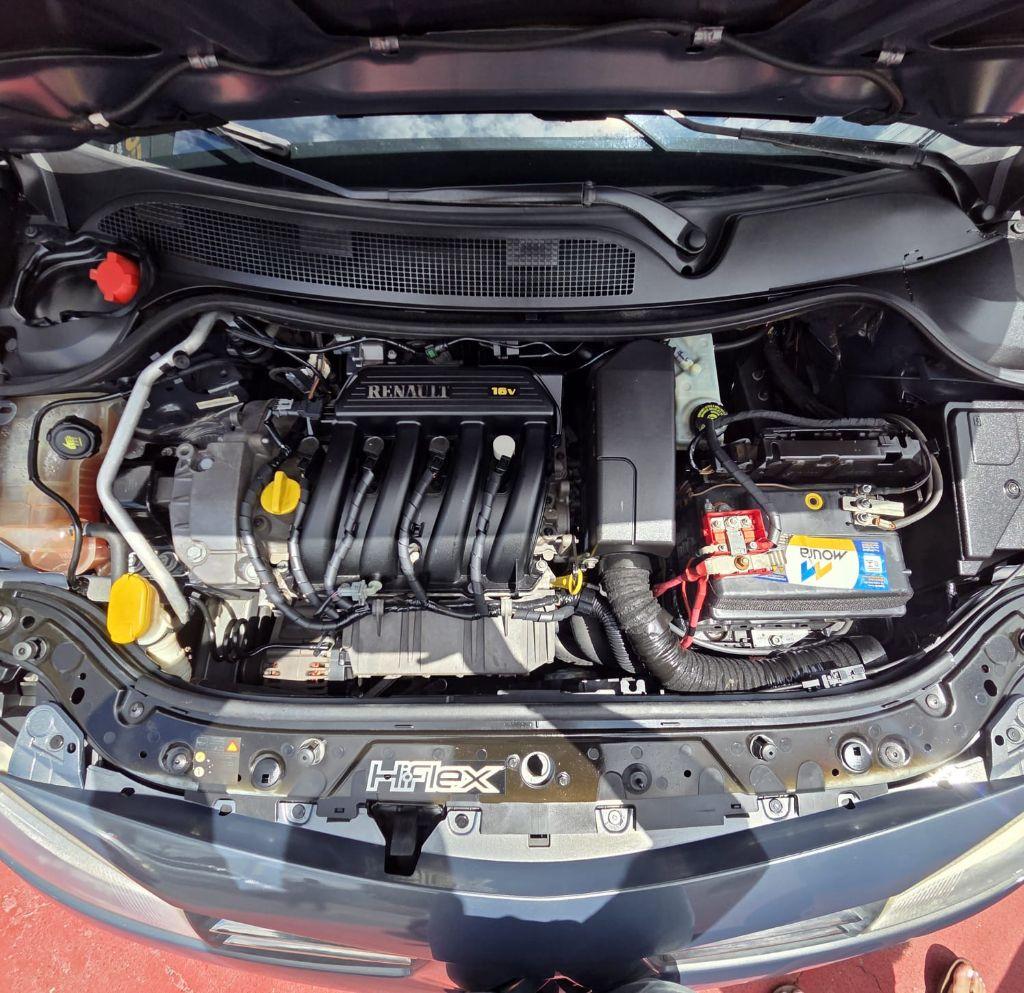 RENAULT Megane Grand Tour - Foto