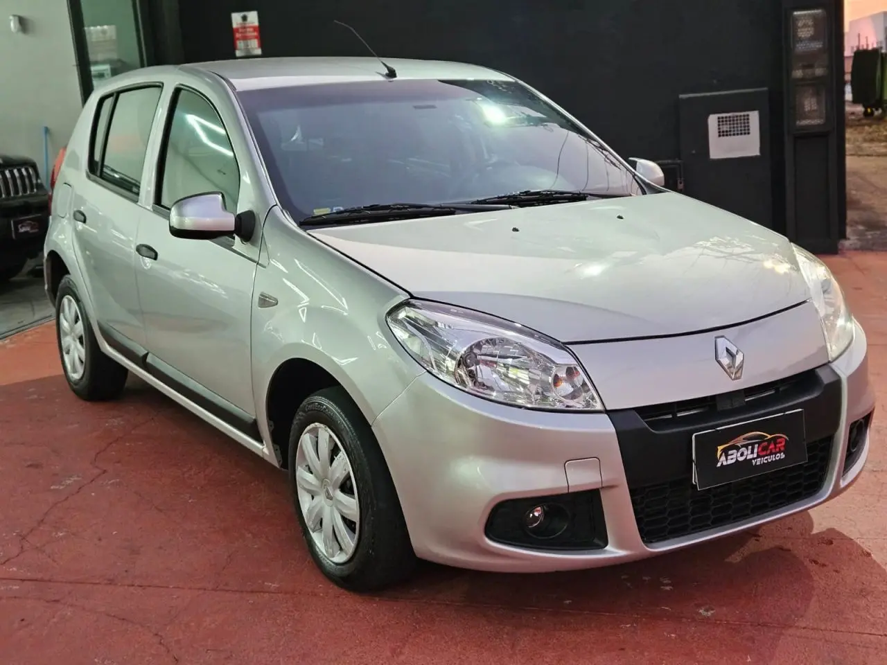 RENAULT Sandero - Foto