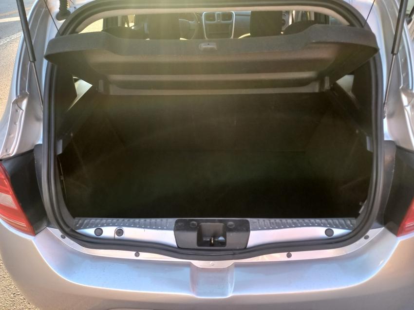 RENAULT Sandero - Foto