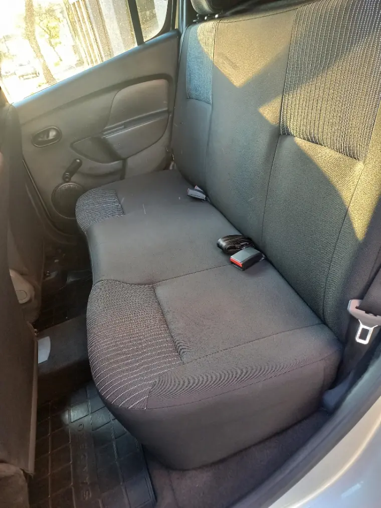 RENAULT Sandero - Foto