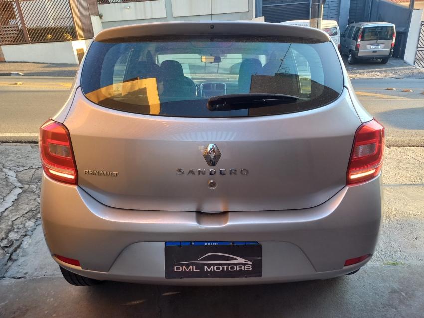 RENAULT Sandero - Foto