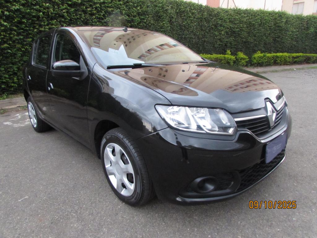 RENAULT Sandero - Foto