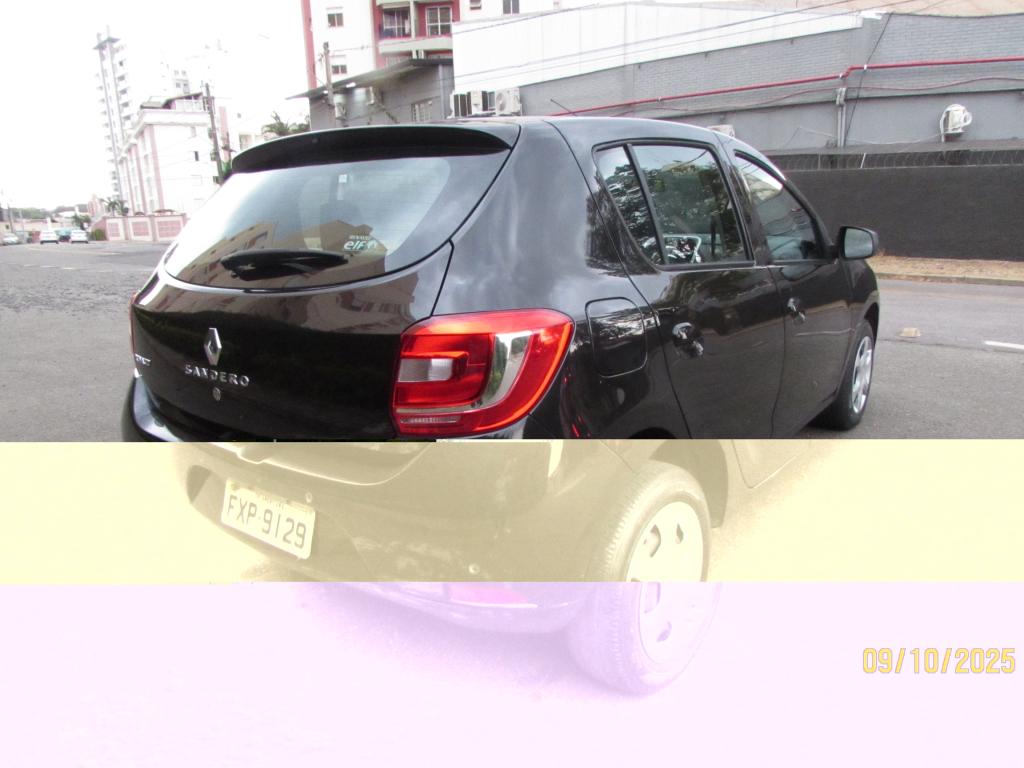 RENAULT Sandero - Foto