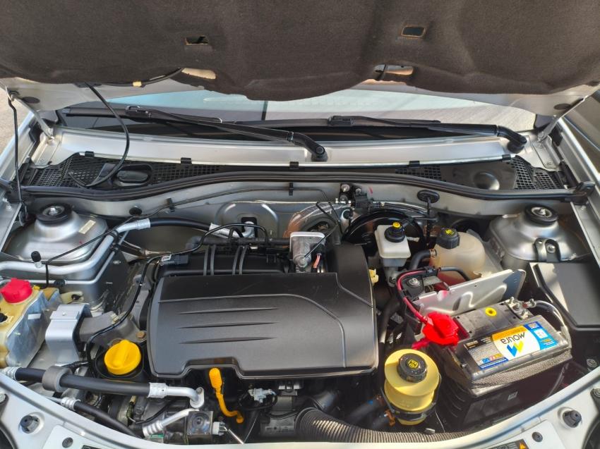 RENAULT Sandero - Foto