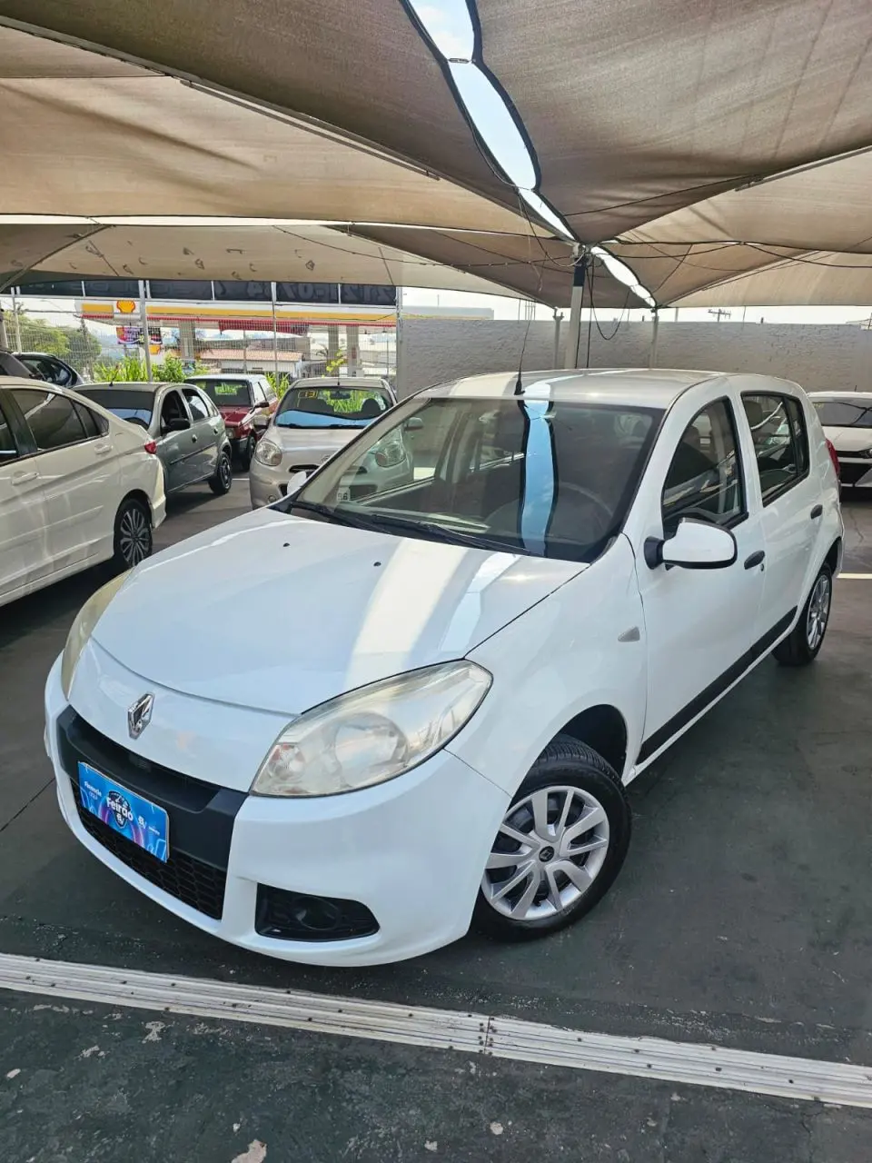 RENAULT Sandero - Foto