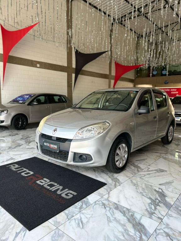 RENAULT Sandero - Foto