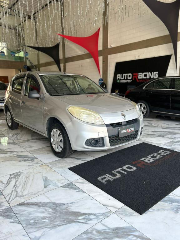 RENAULT Sandero - Foto