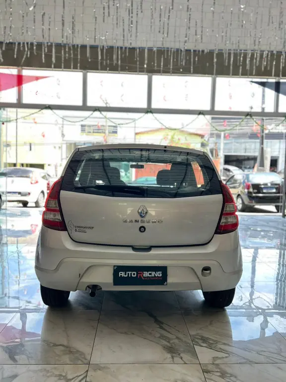 RENAULT Sandero - Foto