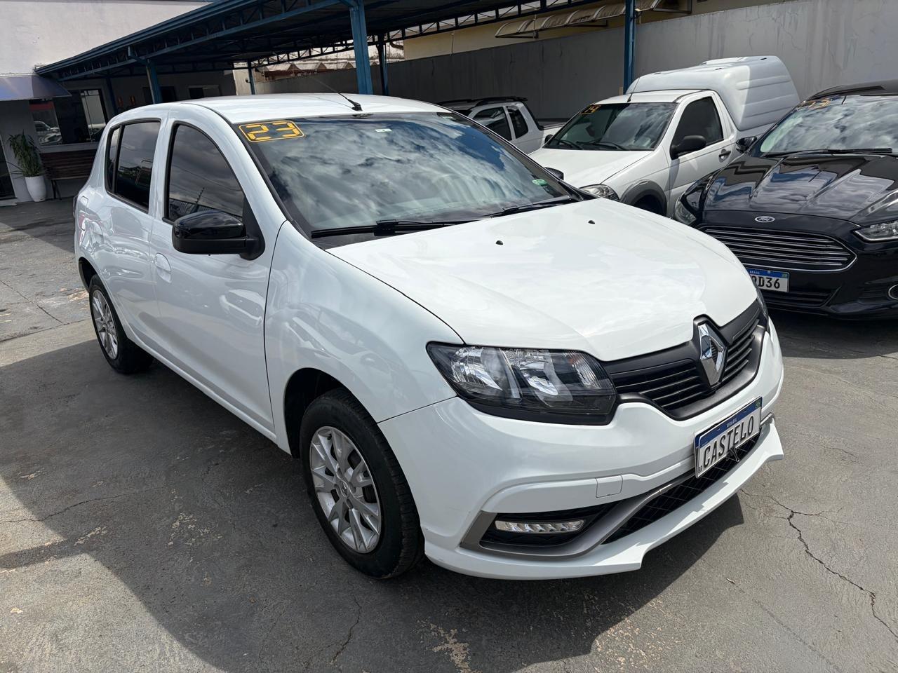 RENAULT Sandero - Foto