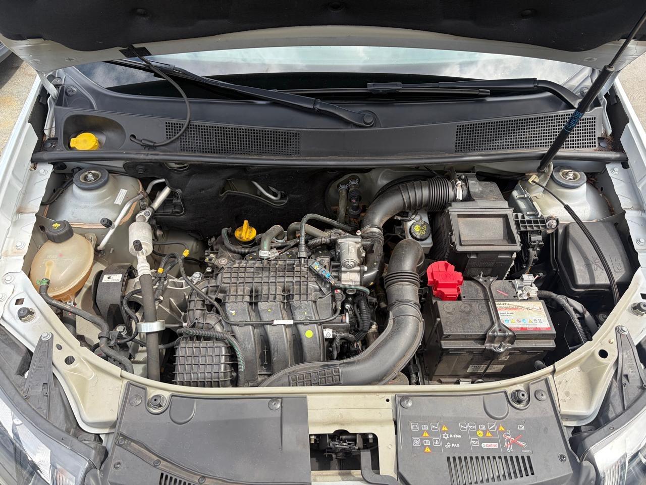 RENAULT Sandero - Foto