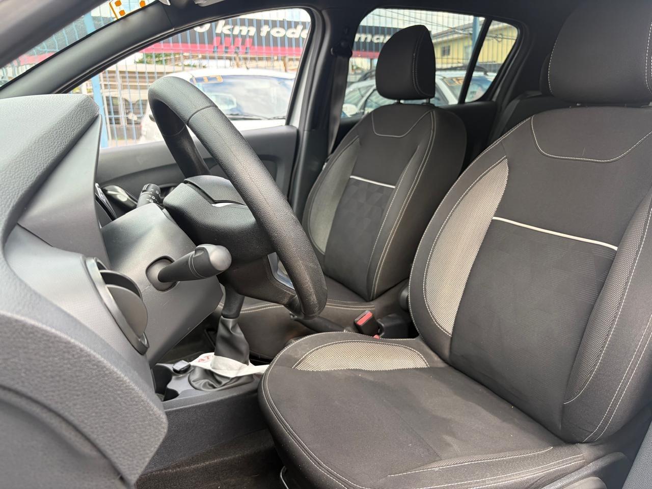 RENAULT Sandero - Foto