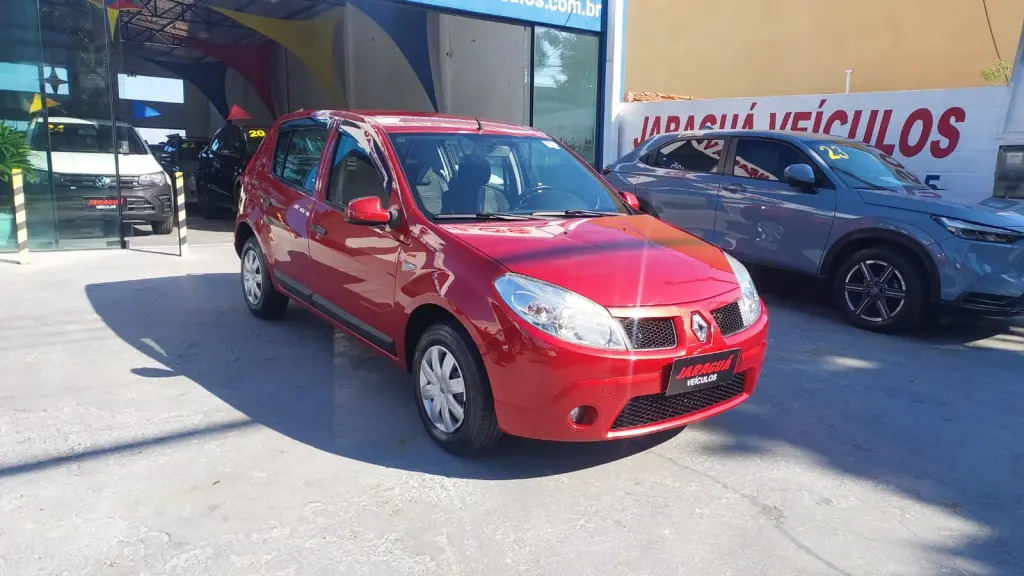 RENAULT Sandero - Foto