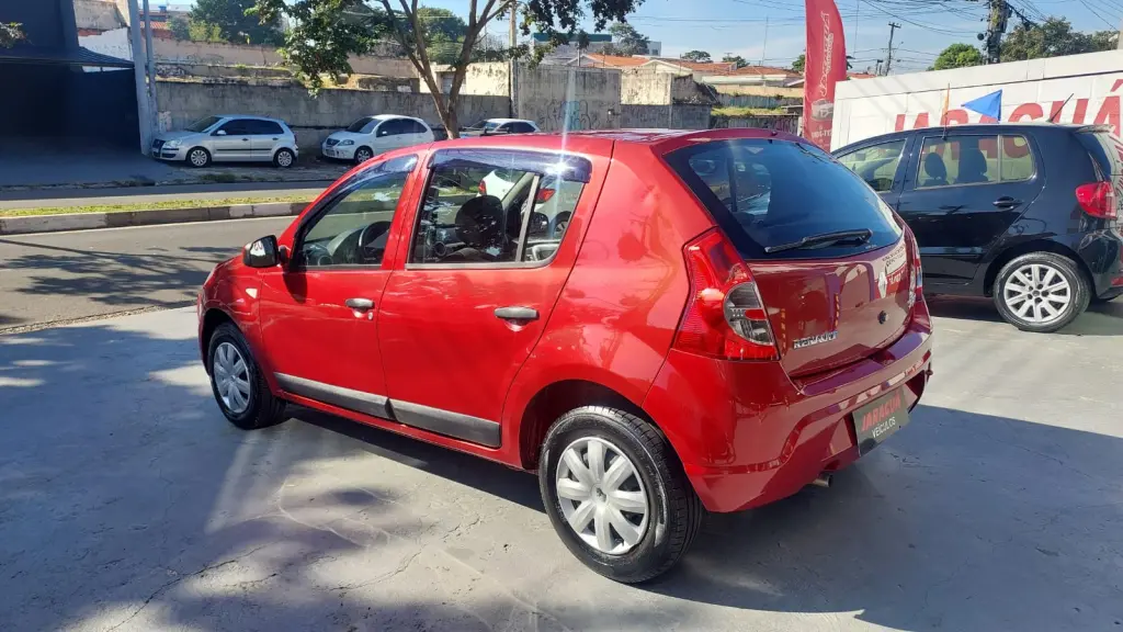 RENAULT Sandero - Foto